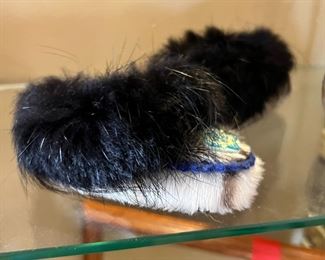 Inuit Alaska Seal Skin Baby Slippers 	4 inches long	
