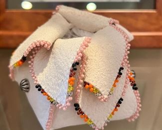 Native American Leather Beaded Change Purse	2.5 x 3 x 3in	HxWxD
