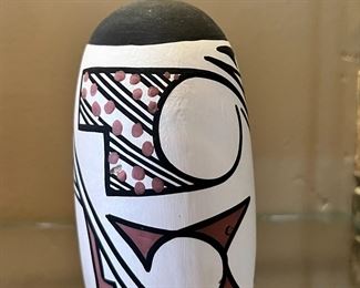 Hopi Hand-Coiled Pottery Seed Pot SYDELLE Native American	4.75 inches high.	
