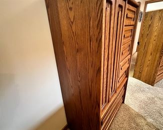 Oak Gentleman’s Chest Dresser #2	60.5 x 36 x 19.5in	HxWxD
