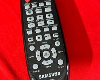 Samsung 2.1 Soundbar With Wireless Sub And Bluetooth HW-E450C	Sub: 14x7x12in	
