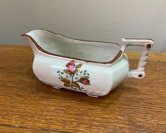 Royal Ironstone China gravy Boat	3.5x4  x 8in	
