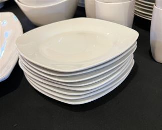 38pc Overandback Dinnerware Set	38 pieces	
