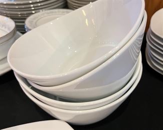 38pc Overandback Dinnerware Set	38 pieces	
