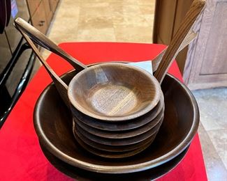 11pc Ozark Treasures Wood Salad Set	Large Bowl: 4 x 12in Diameter	
