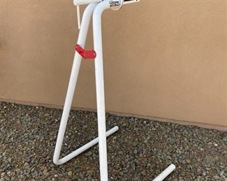 Blackburn Bike Work Stand Bicycle Repair Stand 	52 x 24 x 24in	HxWxD
