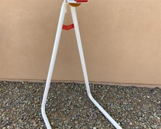 Blackburn Bike Work Stand Bicycle Repair Stand 	52 x 24 x 24in	HxWxD
