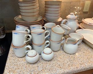 Noritake Stoneware Raindance Dinnerware Set Southwest Santa Fe	65 pieces	
