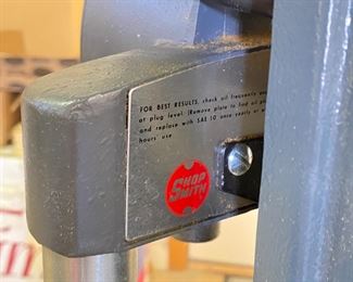 ShopSmith Jigsaw Magna Mark V 18 Inch Jig Saw 	56x18x14in	HxWxD
