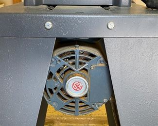 Shopsmith Magna Belt Sander	40x17x30in	HxWxD
