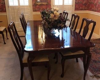 Pennsylvania House Queen Anne Dining Table