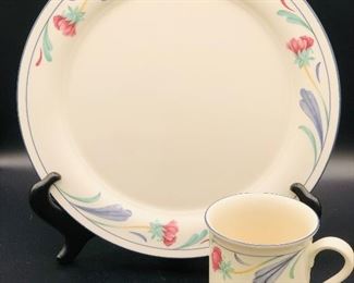 Lenox China poppies on blue 61 pieces