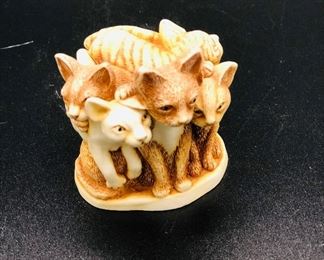 Harmony Kingdom cats trinket box