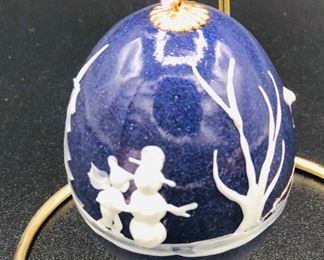 The Eggsquisite Egg by Jim and Fran Holliday, Hayden, Ala.