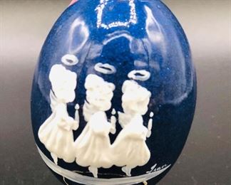 The Eggsquisite Egg by Jim and Fran Holliday, Hayden, Ala.