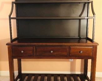 Vaughan-Bassett Dining Hutch & Server in Amish Cherry