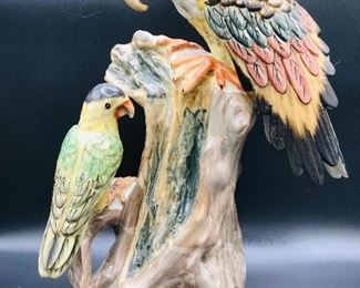 Parrot figurine