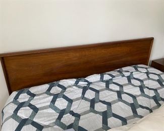 Headboard for Queen mattress 
