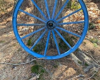 Large wagon wheel