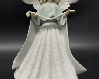 Vintage Lladro fine Spanish Porcelain Angle Figurine 