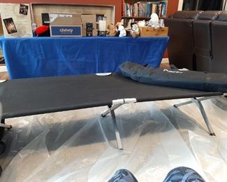 new or like new cots