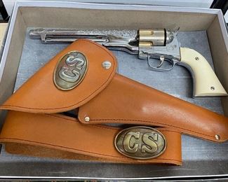 Hubley Civil War Holster Set in Box