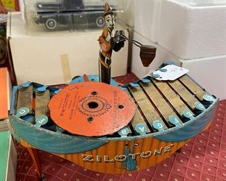 Wolverine Wind-up Zilotone Player (Working with Two Discs) 