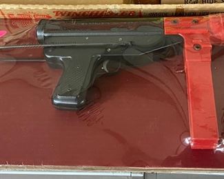 Wind-up Toy Tommy Gun