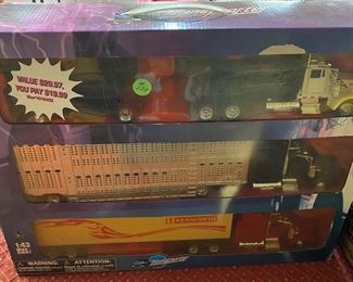 Tractor Trailer Set (MIB)