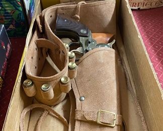 Daisy Six Gun and Holster Set