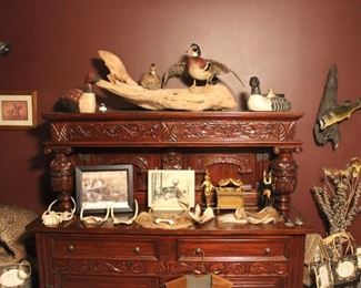 HUTCH WITH TWO LARGE DOORS, TWO SMALL DOORS, AND TWO DRAWERS, ORNATE WOOD