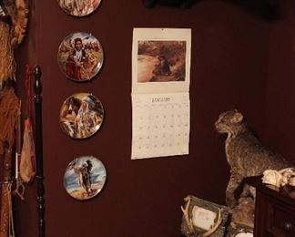 SET OF 5 ORNAMENTAL PLATES OF TRADITIONAL NATIVE AMERICAN CHIEFS, 8" IN DIAMETER