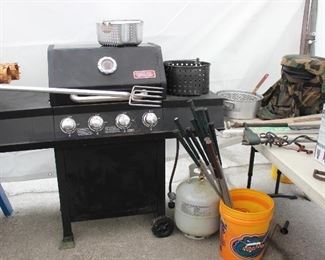 OUTDOOR GOURMET GAS GRILL 4 BURNER