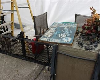 FOLDING CARGO CARRIER, 5 GAL GAS CAN