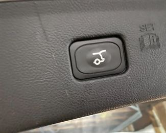 2016 Ford Edge low mileage, current inspection