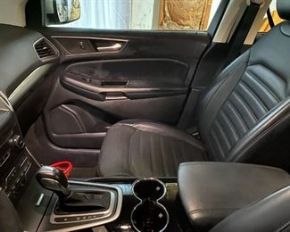 2016 Ford Edge low mileage, current inspection