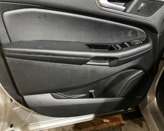 2016 Ford Edge low mileage, current inspection