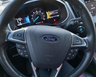 2016 Ford Edge low mileage, current inspection