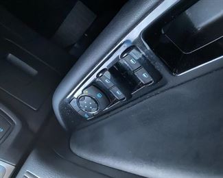 2016 Ford Edge low mileage, current inspection