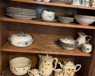 Pottery table ware