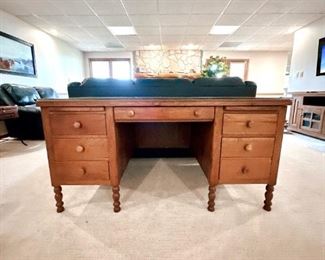 EXECUTIVE DESK WITH TURNED LEGS W/ GLASS TOP