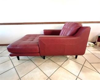 CHATEAU D'AX S.P.A. RED TUFTED LEATHER CHAISE LOUNGE CHAIR