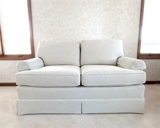 TEMPLE FURNITURE AMERICAN CREAM LOVESEAT (LIKE NEW)