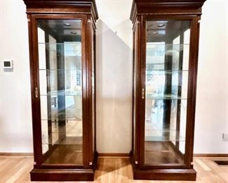 JASPER CABINET CO ILLUMINATED 5 SHELF CURIO CABINETS (SET OF 2)