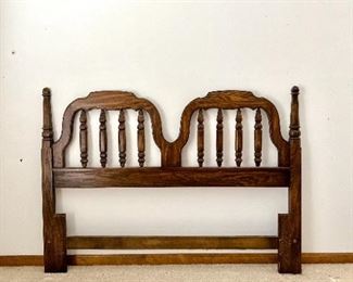 VINTAGE THOMASVILLE FULL SIZE HEADBOARD