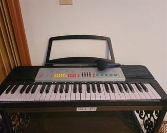 Electronic Keyboard & Microphone