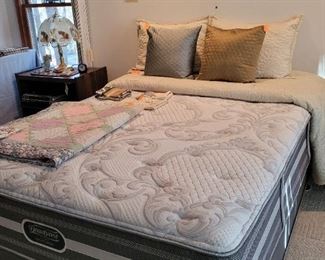 Queen Bed- Like New
