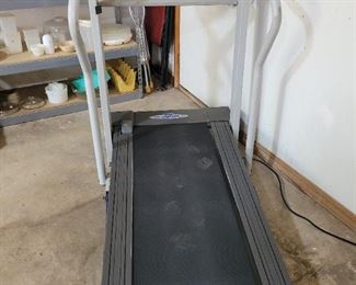 Treadmill - Folds Up
