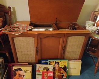 Vintage Zenith stereo console...works!!