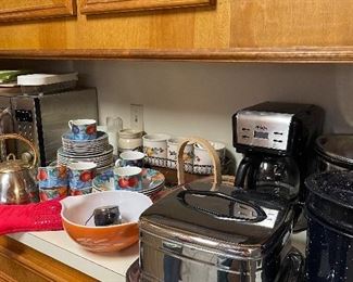 Chrome Cake Carrier, Pyrex